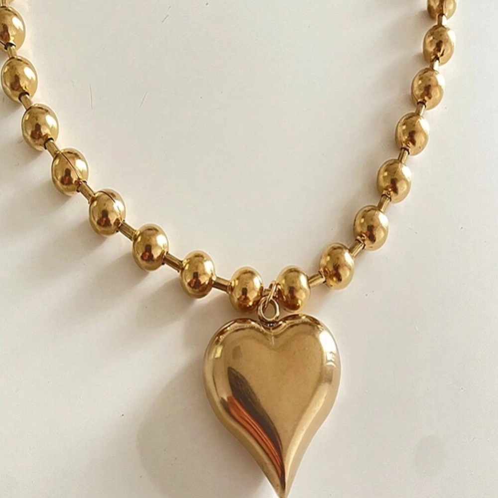 Gold Heart Pendant Necklace